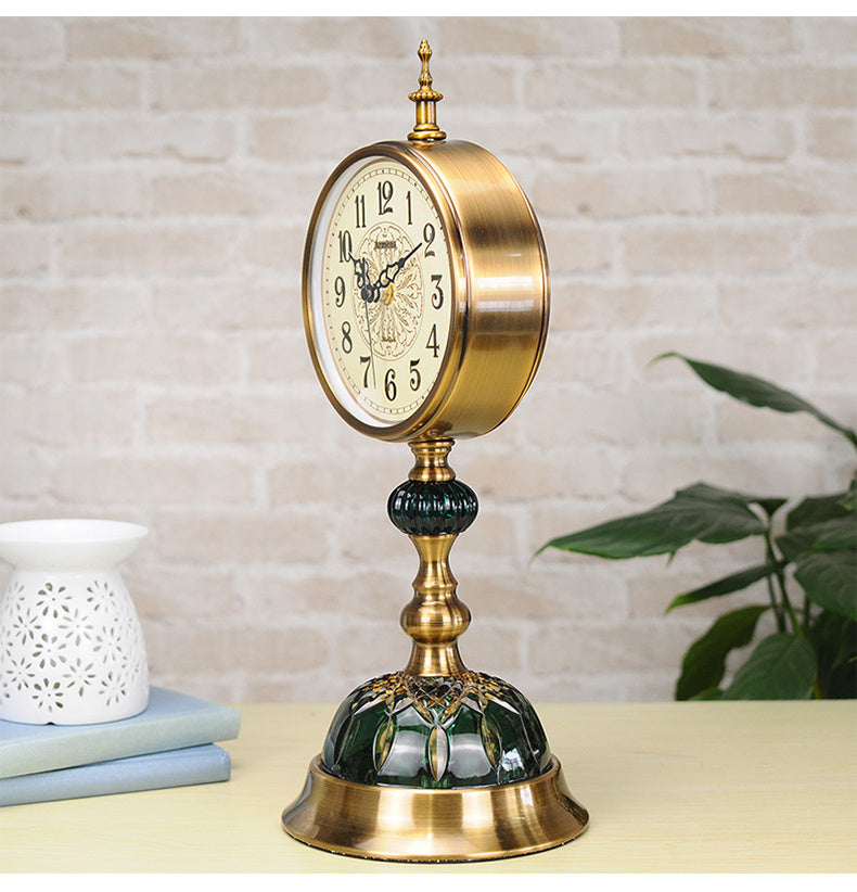 European Style Living Room Silent Fashion Desk Clock American Home Desk Decoration Ornaments Creative Art Personality Desk Clock