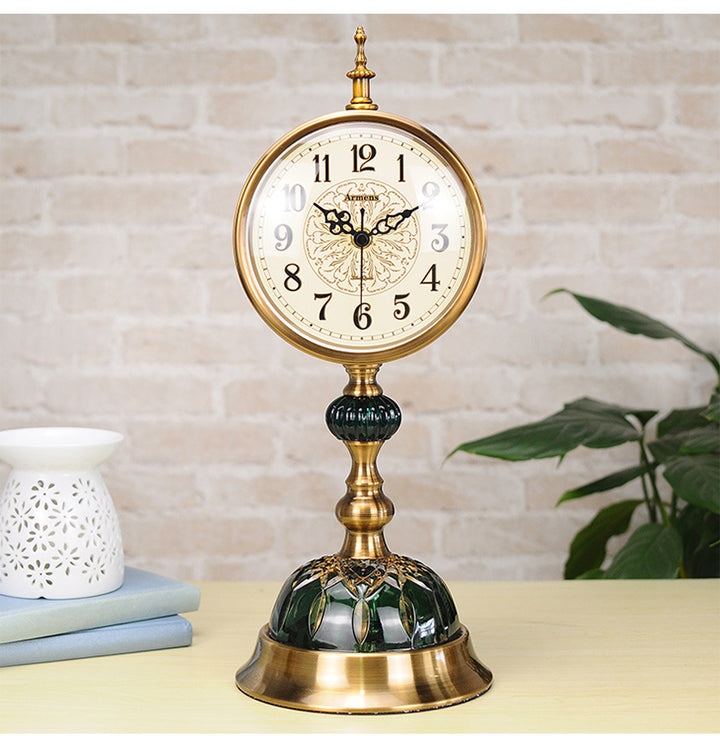 European Style Living Room Silent Fashion Desk Clock American Home Desk Decoration Ornaments Creative Art Personality Desk Clock