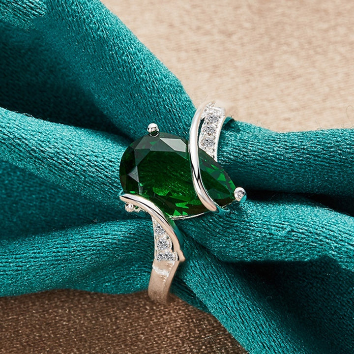 Water Drop Emerald Zircon Ring