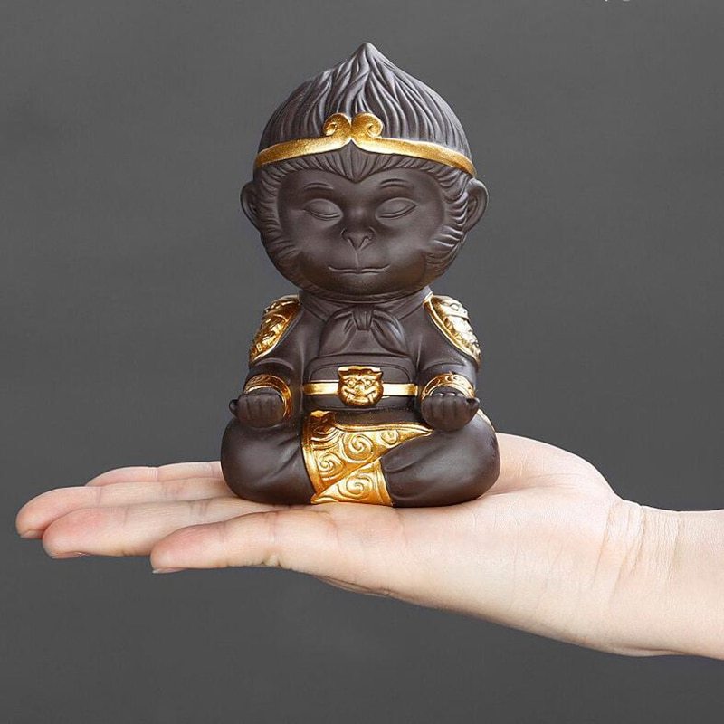 Chinese Purple Clay Kung Fu Tea Set Tea Pet Monkey King for Home Tea Tray Decoration Tea Tray Sun Wukong Statues Sculptures