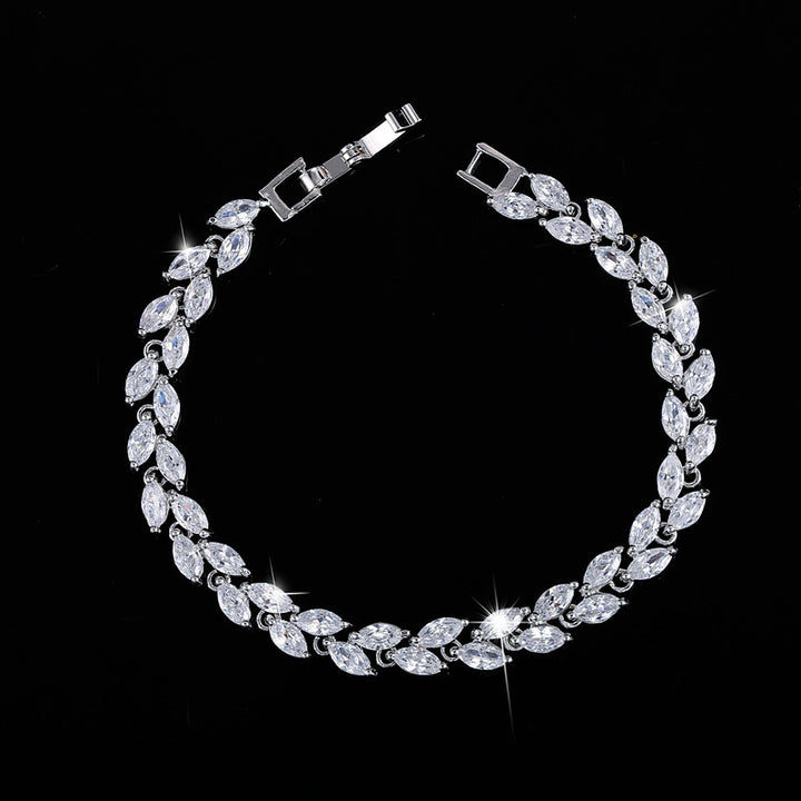 Korean Korean fashion hand jewelry small leaf AAA zircon bracelet jewelry