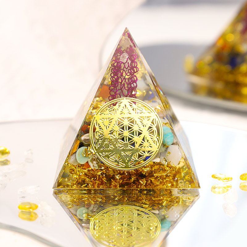 Pyramid Crystal Gravel Epoxy Resin Home Decoration