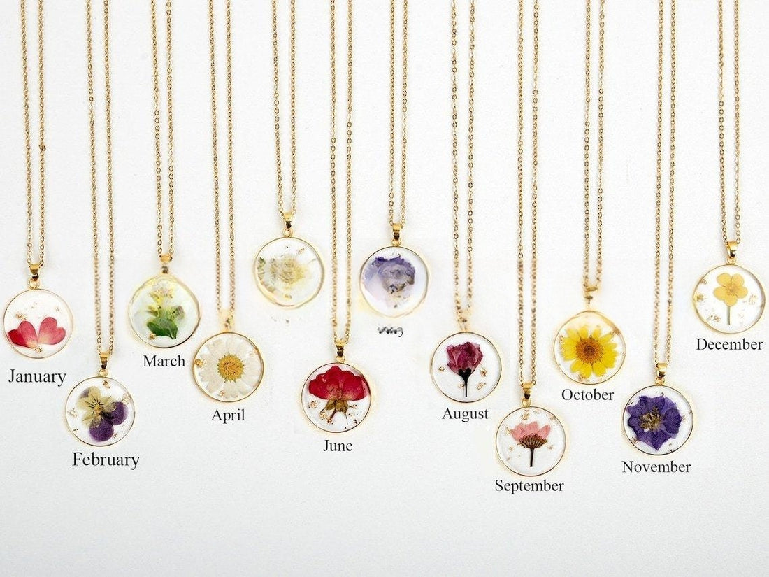 Resin Dried Flower Necklace December Flower Round Stylish Pendant