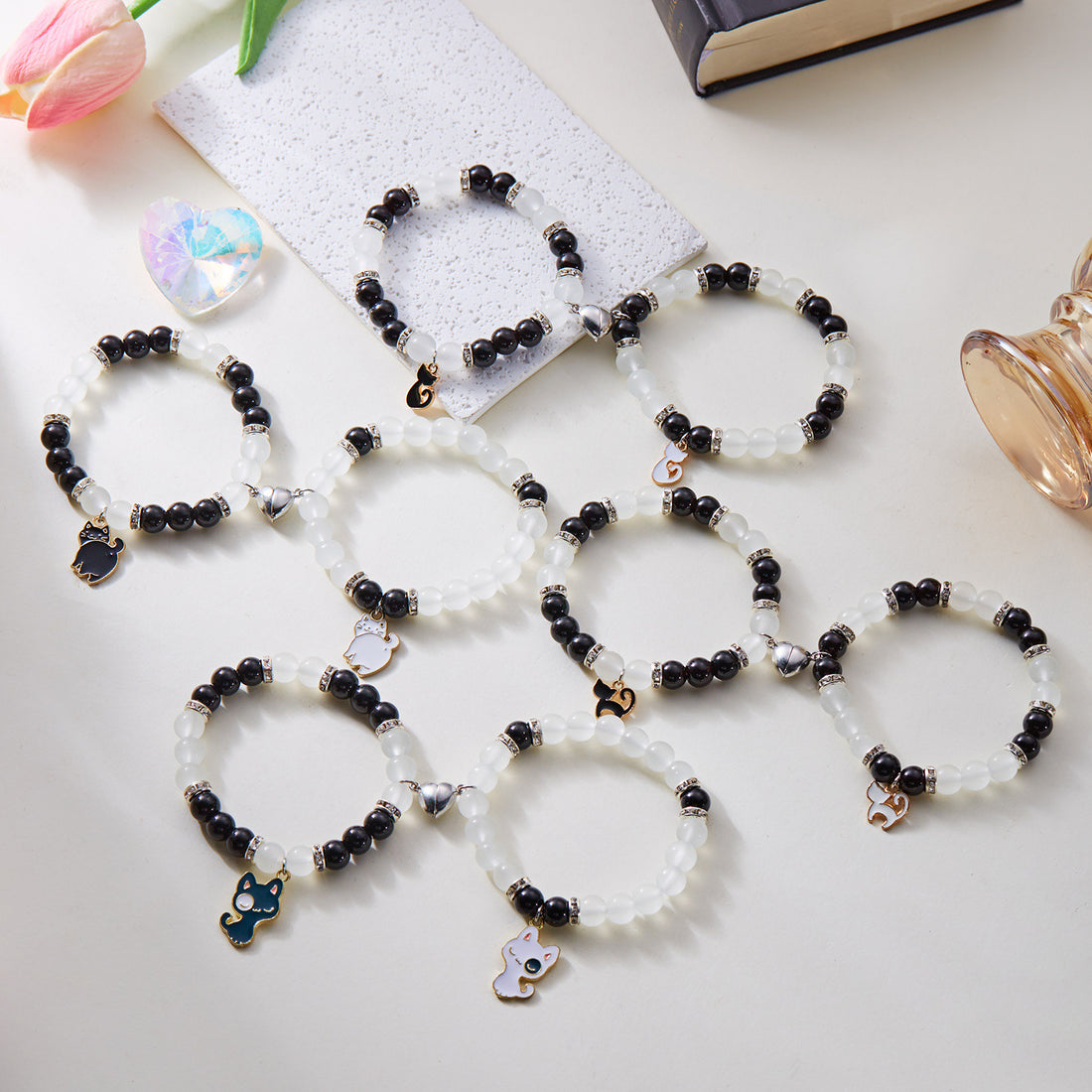 Black And White Cat Bracelet Fashion Love Magnetic