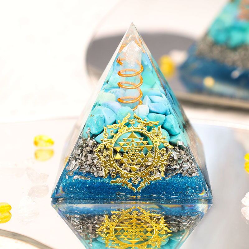 Pyramid Crystal Gravel Epoxy Resin Home Decoration