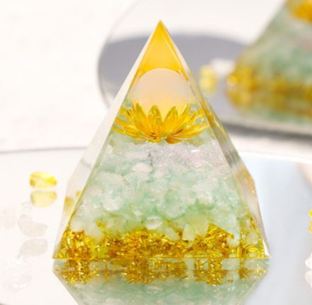 Pyramid Crystal Gravel Epoxy Resin Home Decoration