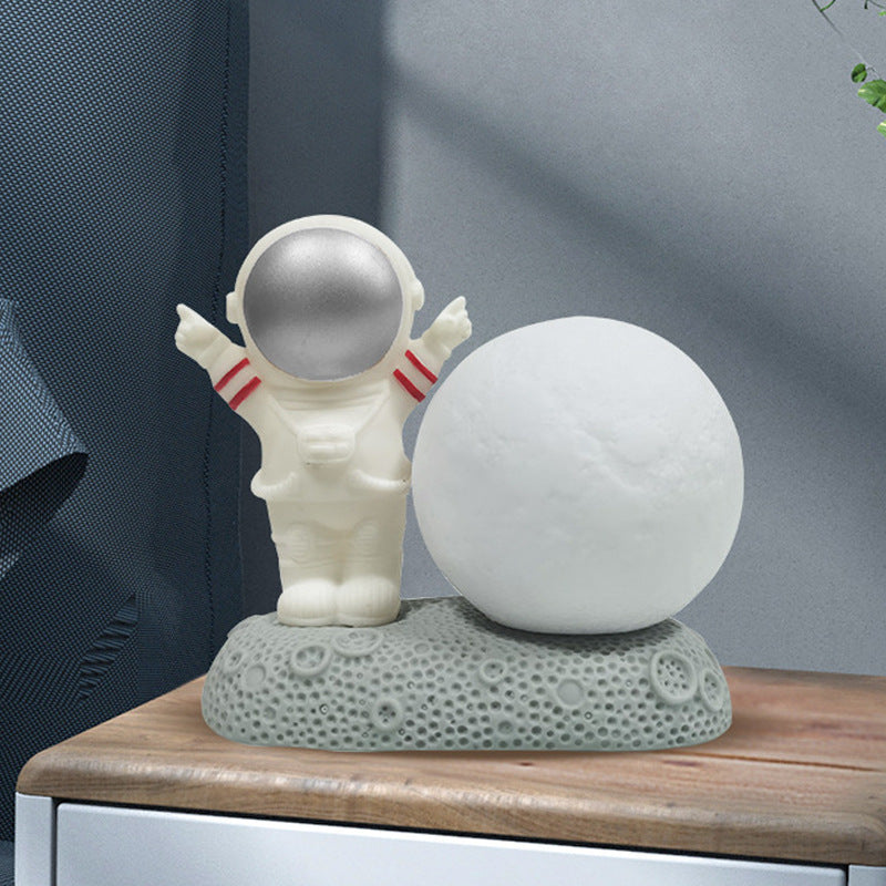 Modern Creative Astronaut Small Night Lamp Decoration Net Red Room Bedside Desktop Layout Small Desk Lamp Home