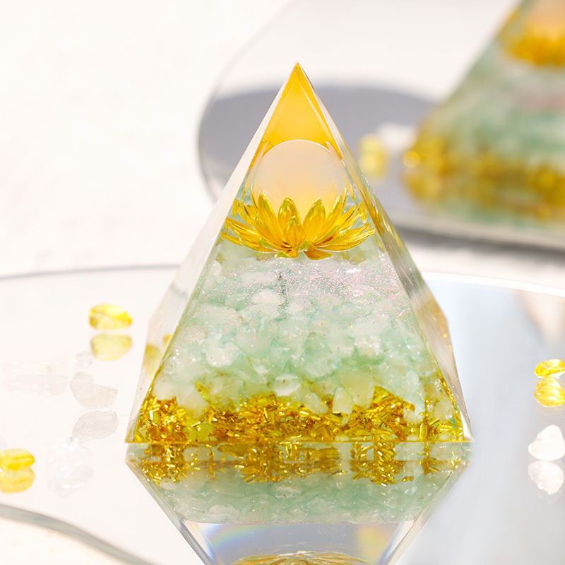 Pyramid Crystal Gravel Epoxy Resin Home Decoration